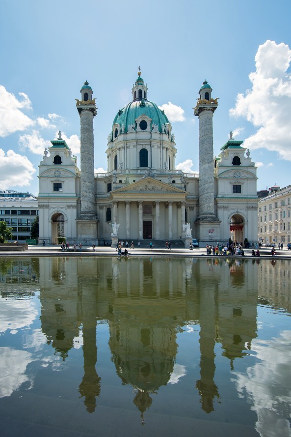 32Karlskirche riflessa copia