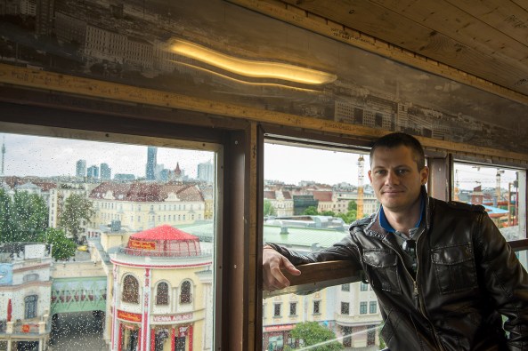 Marco sulla ruota del Prater copia