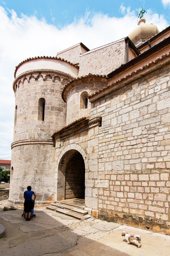 Sotto al castello di Krk copia